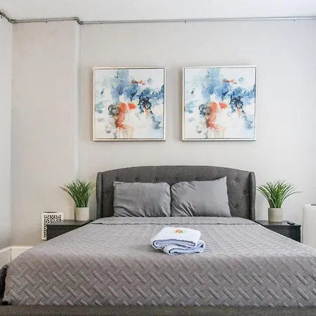 ☆☆ Modern Coed Dorm In Reading ☆☆ Apartment Room photo