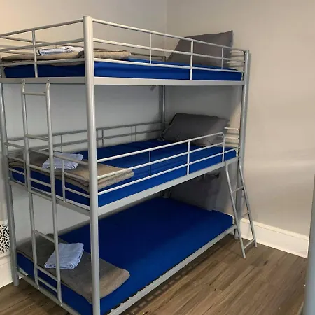 ☆☆ Modern Coed Dorm In Reading ☆☆ Apartment Room photo