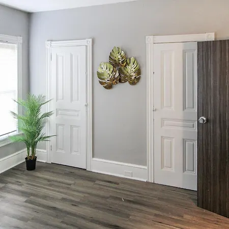 ☆☆ Modern Coed Dorm In Reading ☆☆ Apartment Room photo