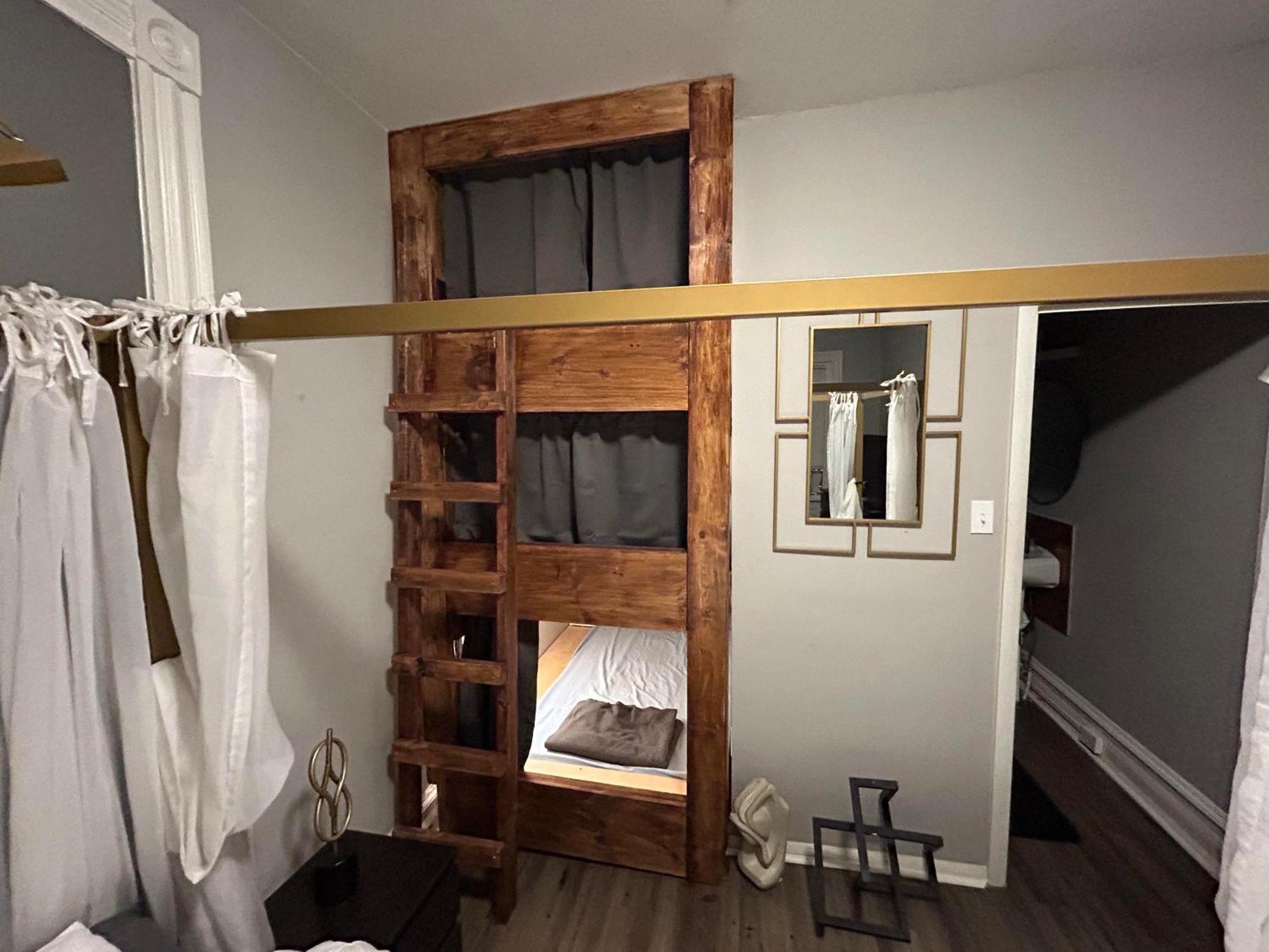☆☆ Modern Coed Dorm In ☆☆ Homestay Reading